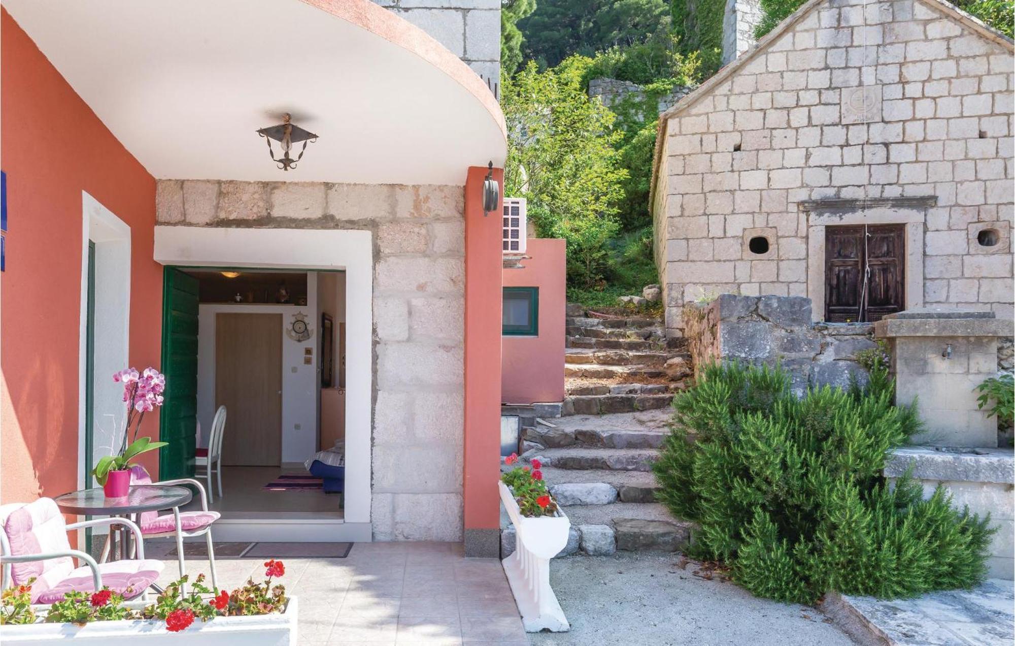 Awesome Home In Podgora With Kitchen Eksteriør bilde